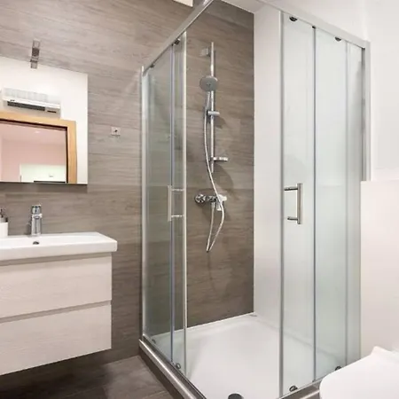 Gorgeous For 8 Guests Apartment